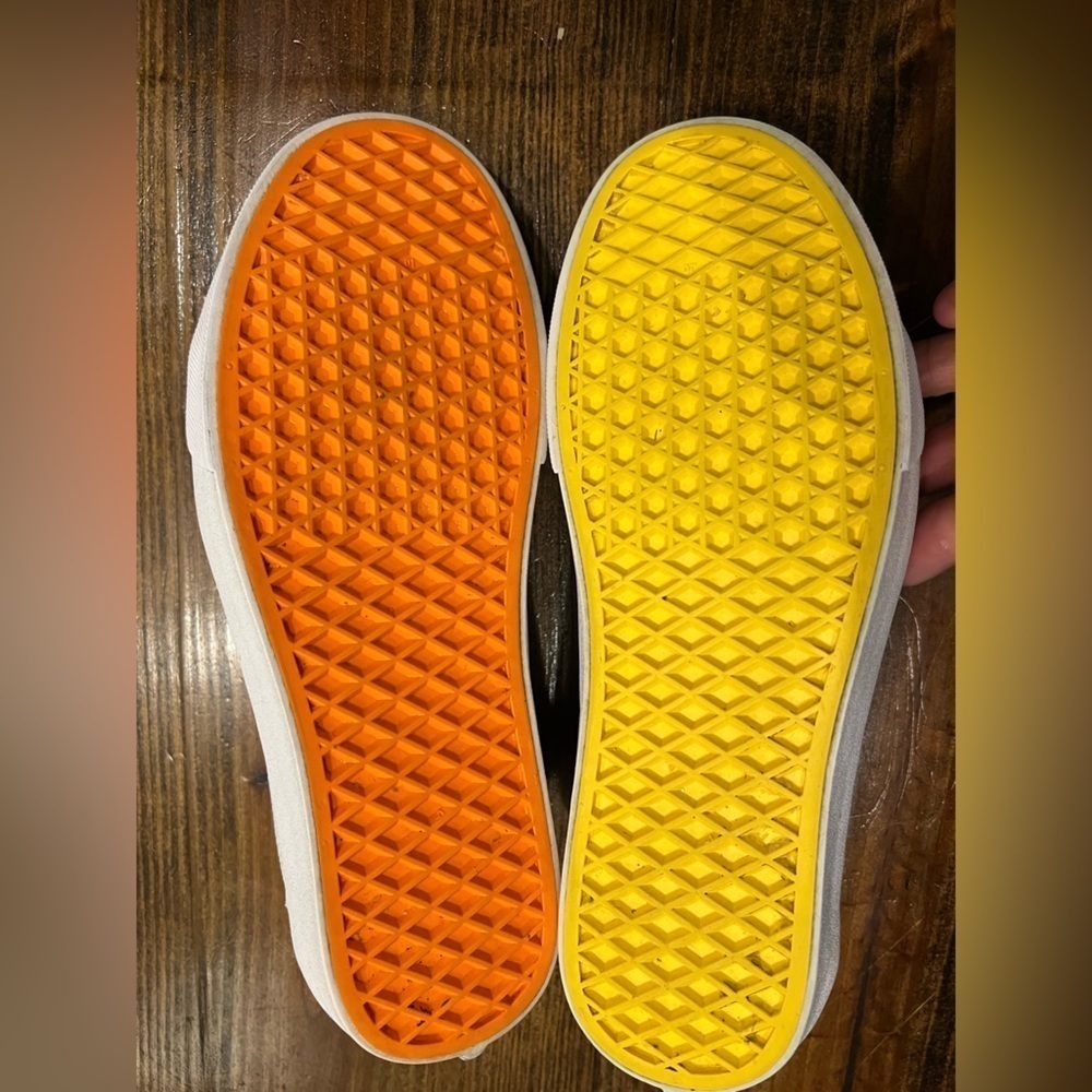 Vans x Flour Shop Rainbow Leather Low Top Sneakers - Picture 4 of 10